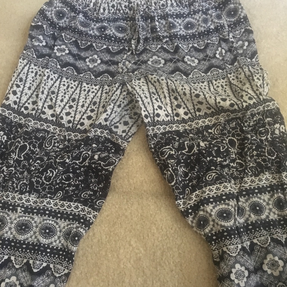 Geometric pattern fancy pants 👖